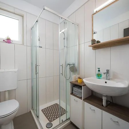 Beautiful With Parking Space Apartment *